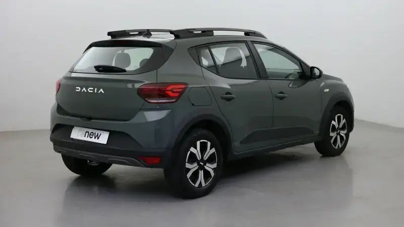 Image 2/4
