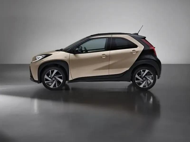 Beige Utilisé 2022 Toyota Aygo Citadine | 13 500 € (Bon prix) - Image 1/4