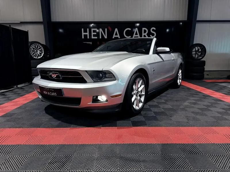 Gris Utilisé 2011 Ford Mustang Premium Cabriolet | 28 990 € - Image 1/4