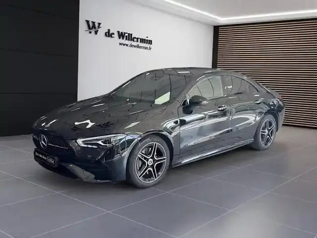 Noir Utilisé 2024 Mercedes CLA220 Berline | 44 990 € - Image 1/4