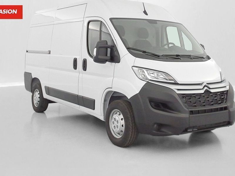 Blanc Utilisé 2023 Citroën Jumper Monospace | 34 680 € - Image 1/4