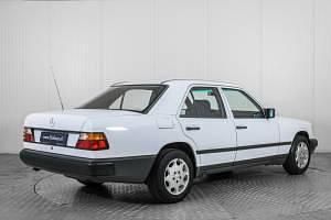 Occasion Mercedes 200 105 ch (77 kW) 1986 Blanc Berline