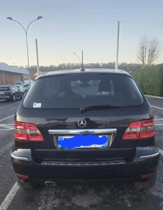 Utilisé 2010 Mercedes B180 Monospace | 6 000 € (Prix juste) - Image 1/4