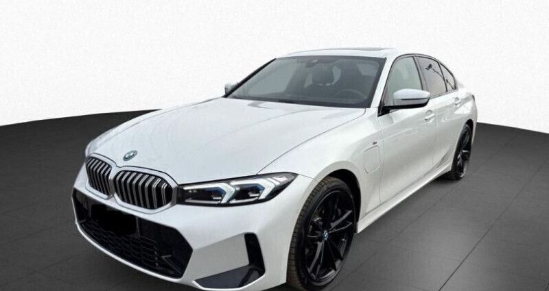 Blanc Utilisé 2024 BMW 330e M Sport Berline | 48 990 € (Prix assez cher) - Image 1/4