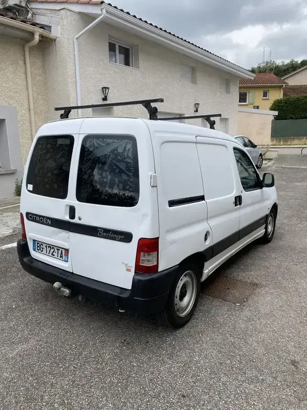 Image 2/4