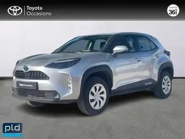 Gris Occasion 2024 Toyota Yaris Hybrid SUV | 22 990 € (Bon prix) - Image 1/4