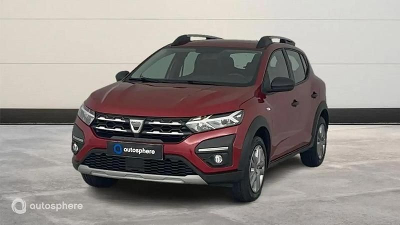 Rouge Utilisé 2022 Dacia Sandero Essentiel Berline | 13 199 € (Prix juste) - Image 1/4