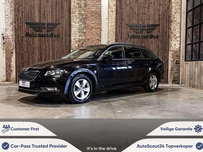 Noir Utilisé 2019 Skoda Superb Ambition Break | 16 900 € (Prix juste) - Image 1/4