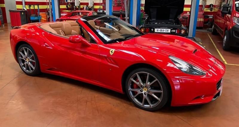 Utilisé 2010 Ferrari California Cabriolet | 123 500 € (Prix cher) - Image 1/4
