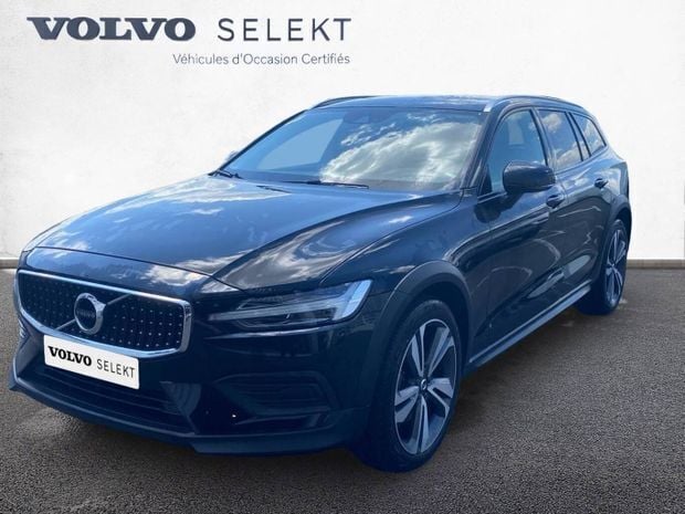 Noir Utilisé 2022 Volvo V60 Pro Break | 39 990 € - Image 1/4
