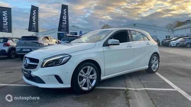 Blanc Utilisé 2017 Mercedes A180 Edition Berline | 16 999 € (Prix juste) - Image 1/4