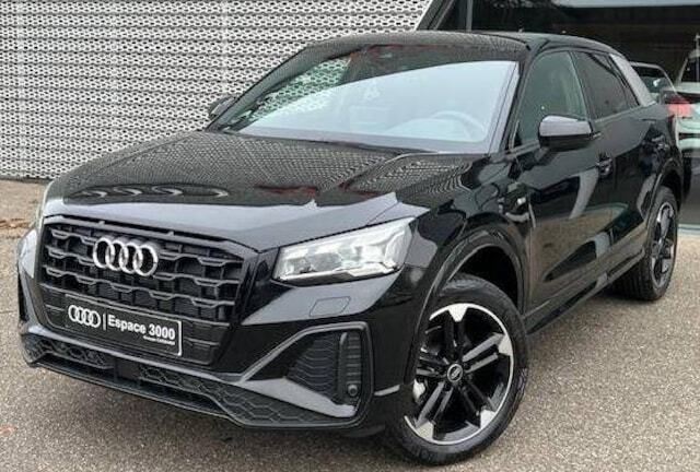 Noir mythe métallisé Utilisé 2024 Audi Q2 S-Line SUV | 40 900 € - Image 1/4