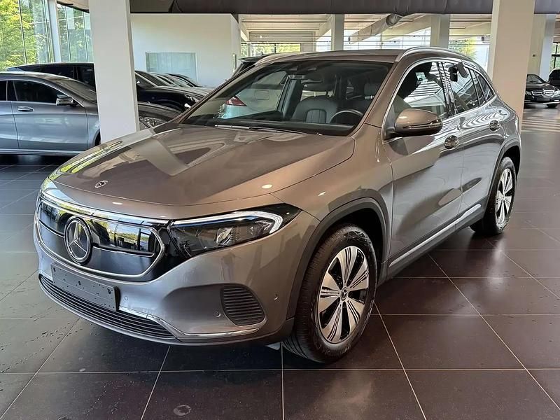 Gris Utilisé 2023 Mercedes EQA250 Progressive SUV | 31 990 € (Prix juste) - Image 1/4