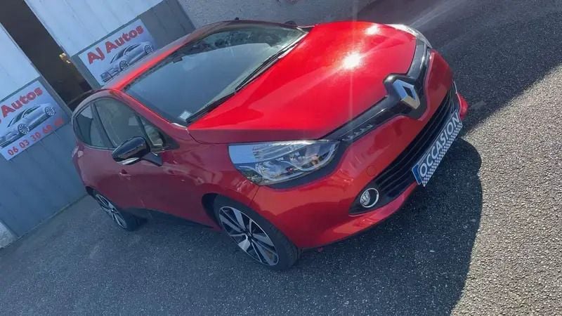 Orange Utilisé 2013 Renault Clio IV LIMITED Berline | 9 490 € (Prix juste) - Image 1/4