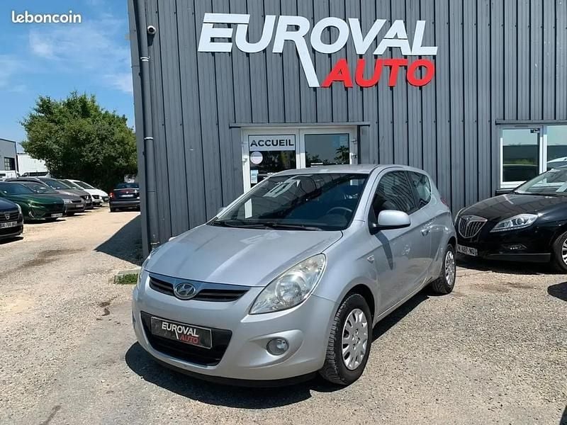 Gris Utilisé 2010 Hyundai i20 Active Citadine | 5 490 € - Image 1/4