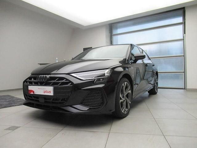 Noir mythique métallisé Occasion 2026 Audi A3 Sportback e-tron S-Line Citadine | 51 101 € - Image 1/4