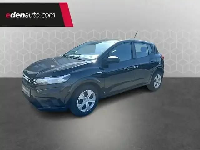 Noir Occasion 2025 Dacia Sandero Essentiel Citadine | 15 400 € (Bon prix) - Image 1/4