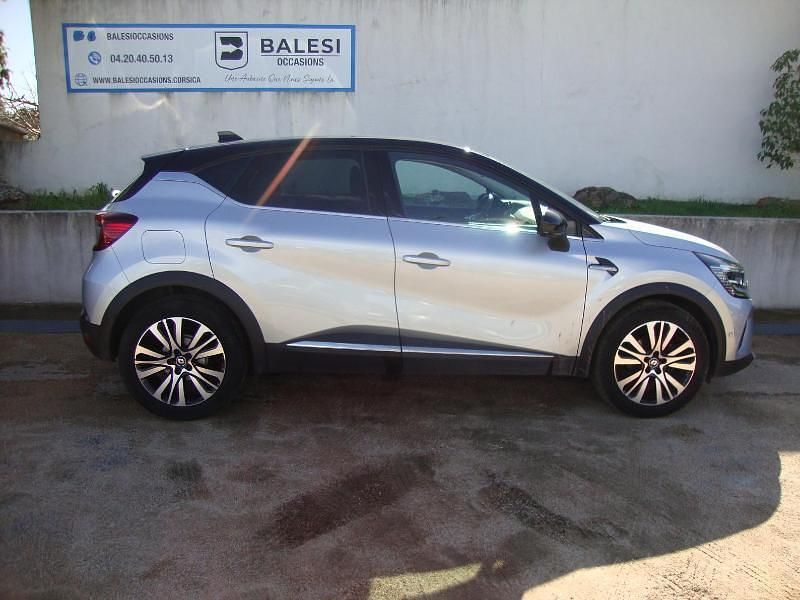 Occasion Renault Captur Iconic 2023 Gris SUV