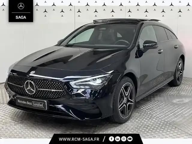 Noir Utilisé 2024 Mercedes CLA250e AMG line Berline | 40 800 € (Prix juste) - Image 1/4