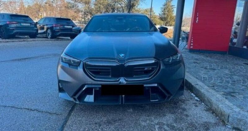 Nouvelle 2025 BMW M5 Comfort Edition Berline | 167 990 € (Prix juste) - Image 1/4