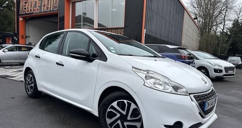 Occasion 2015 Peugeot 208 Access Citadine | 6 490 € (Prix cher) - Image 1/4