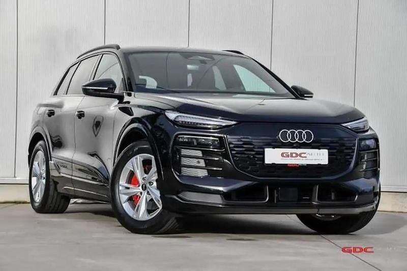 Noir Nouvelle 2025 Audi Q6 e-tron Sport SUV | 69 999 € - Image 1/4