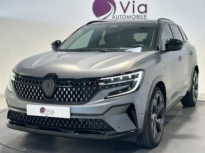 Gris Utilisé 2023 Renault Austral Iconic Esprit Alpine SUV | 32 990 € (Prix juste) - Image 1/4