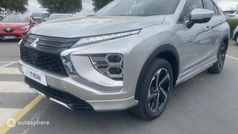 Gris Nouvelle 2024 Mitsubishi Eclipse Cross Intense SUV | 32 799 € - Image 1/4