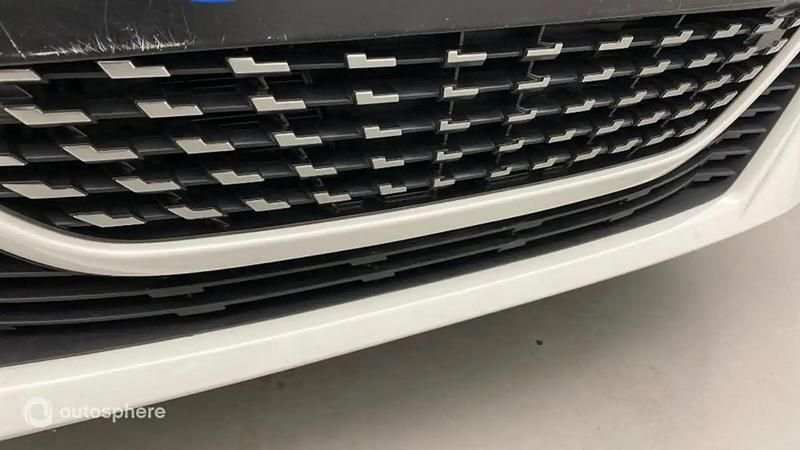 Blanc banquise (o) Utilisé 2022 Peugeot 208 Active Citadine | 12 999 € (Prix juste) - Image 1/4