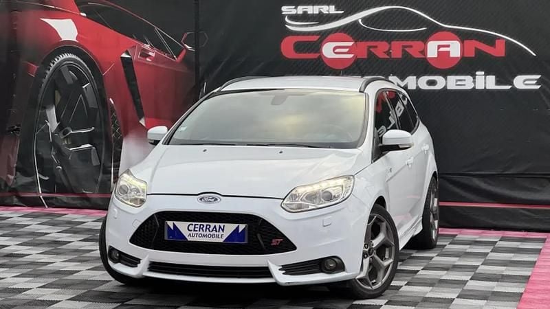 Occasion Ford Focus ST 254 ch (186 kW) 2012 Blanc Break