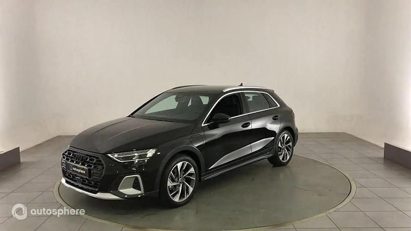 Noir Utilisé 2025 Audi A3 e-tron Citadine | 48 990 € - Image 1/4