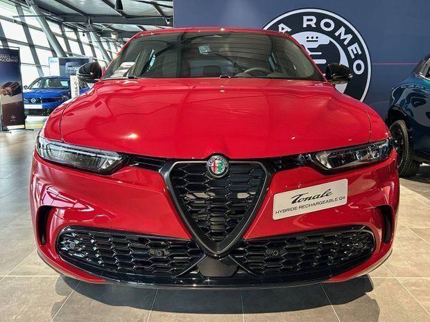 Rouge Nouvelle 2024 Alfa Romeo Tonale Sprint SUV | 36 990 € - Image 1/4