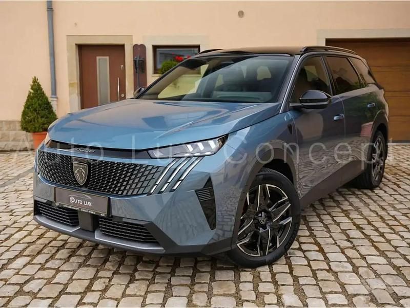 Bleu Utilisé 2024 Peugeot 5008 GT SUV | 40 890 € - Image 1/4