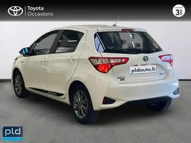 Occasion Toyota Yaris Hybrid 100 ch (73 kW) 2019 Blanc pur Berline