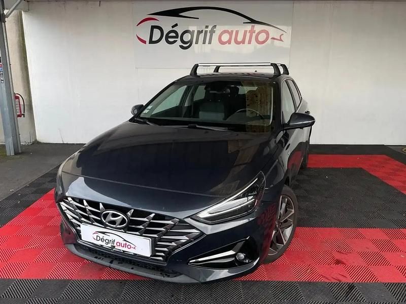 Gris Occasion 2020 Hyundai i30 Berline | 13 990 € (Prix juste) - Image 1/4