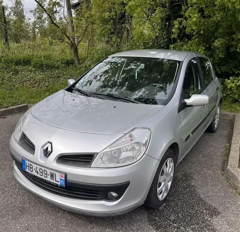 Utilisé 2006 Renault Clio II Authentique Berline | 3 400 € (Prix juste) - Image 1/4