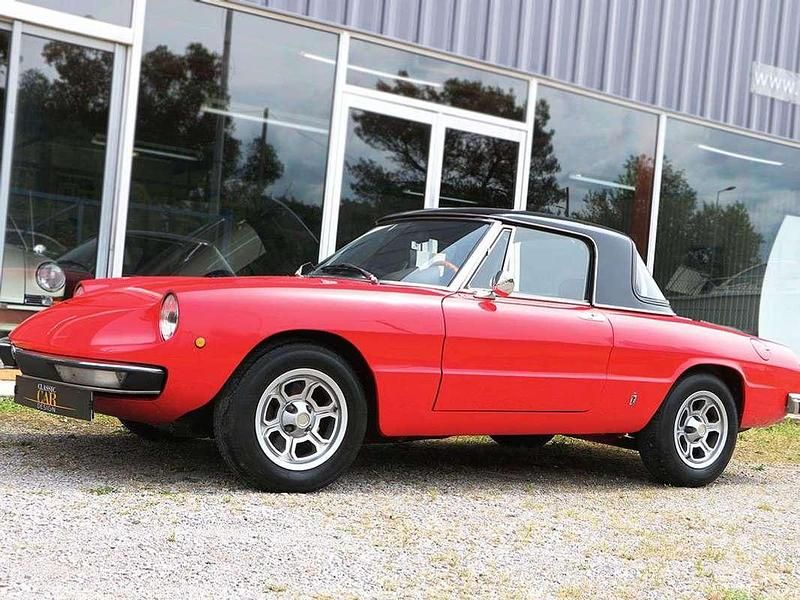 Occasion Alfa Romeo Spider 131 ch (96 kW) 1972 Rouge Cabriolet