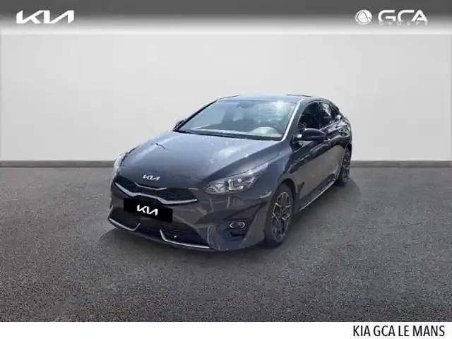 Gris Utilisé 2022 Kia ProCeed GT-Line Citadine | 27 890 € (Prix assez cher) - Image 1/4