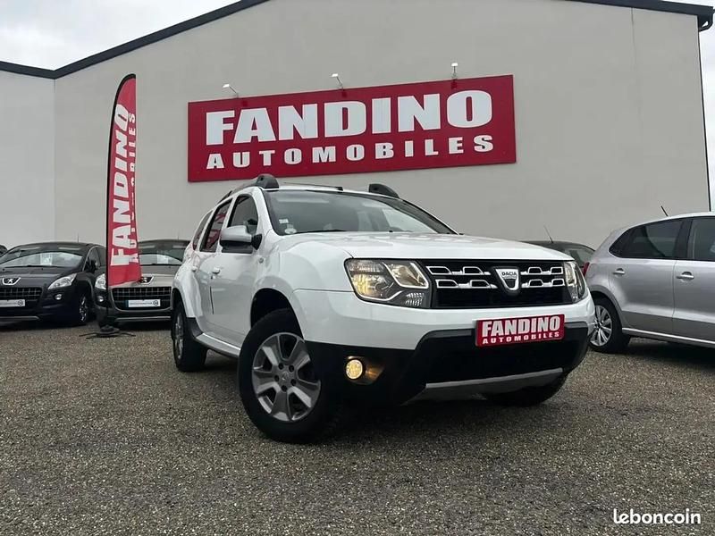 Blanc Utilisé 2014 Dacia Duster Lauréate SUV | 12 990 € (Prix assez cher) - Image 1/4