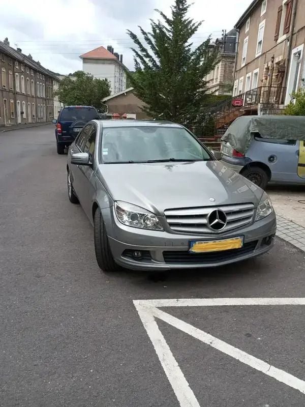 Utilisé 2009 Mercedes C200 Avantgarde Berline | 9 700 € (Prix cher) - Image 1/4