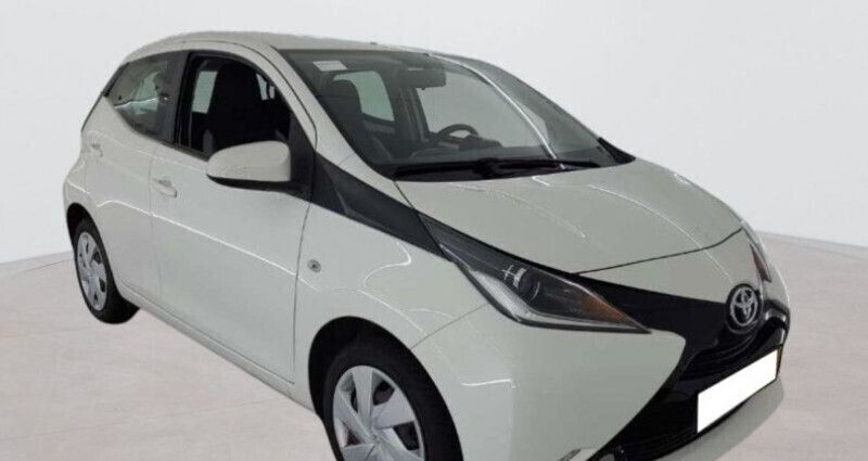 Blanc Utilisé 2018 Toyota Aygo X-play Citadine | 9 990 € (Prix juste) - Image 1/4