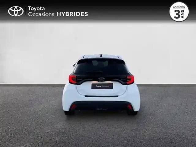 Nouvelle Toyota Yaris Hybrid Design 116 ch (85 kW) 2025 Blanc Berline