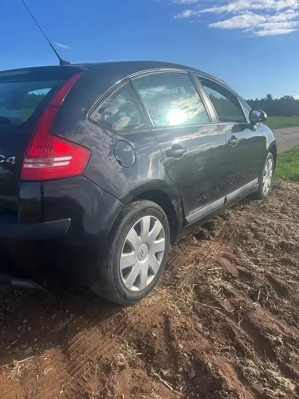 Noir Utilisé 2006 Citroën C4 Berline | 2 300 € (Prix juste) - Image 1/4