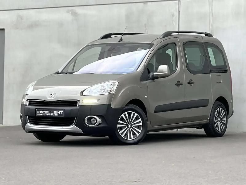 Beige Utilisé 2013 Peugeot Partner Tepee Monospace | 8 950 € (Prix juste) - Image 1/4