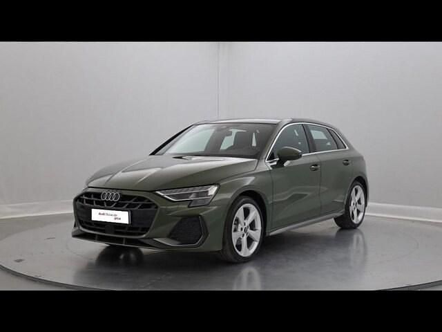 Vert district métallisé Utilisé 2025 Audi A3 S-Line | 38 499 € - Image 1/4