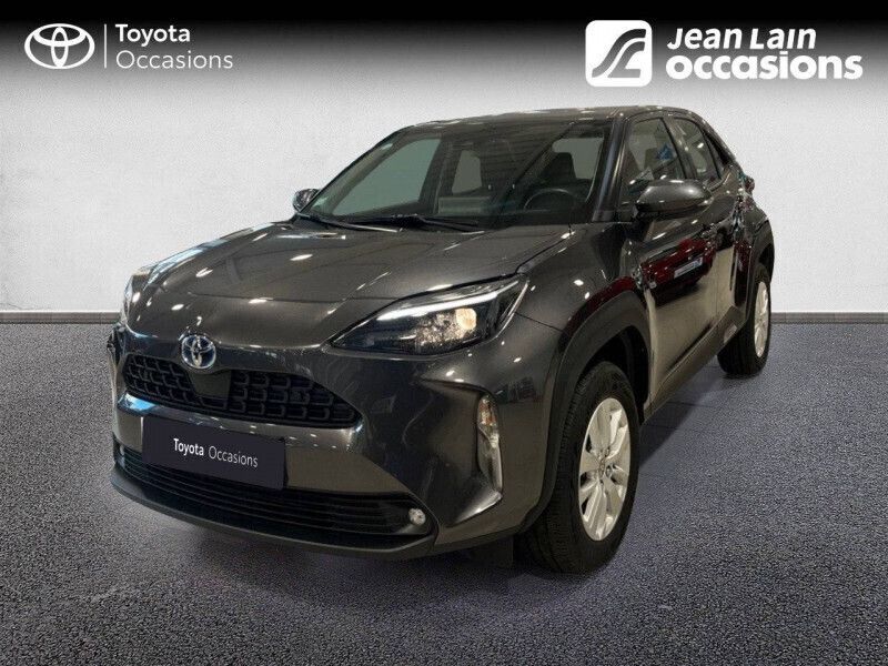 Gris Utilisé 2023 Toyota Yaris Hybrid Business Edition SUV | 26 590 € (Prix assez cher) - Image 1/4
