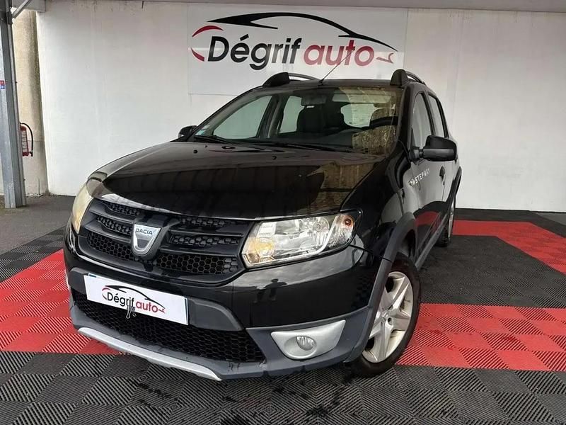 Noir Utilisé 2013 Dacia Sandero Stepway Ambiance Citadine | 8 990 € (Prix cher) - Image 1/4