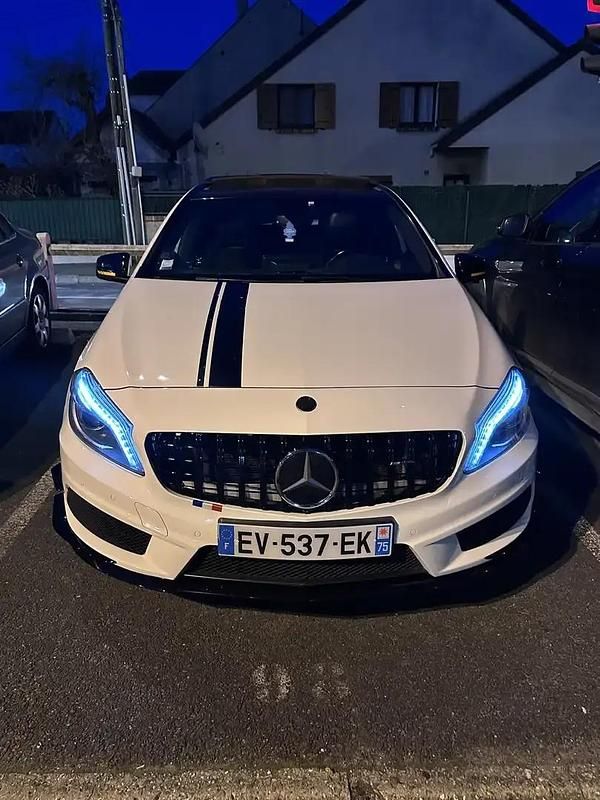 Blanc Occasion 2015 Mercedes A180 AMG line Berline | 15 900 € (Bon prix) - Image 1/4