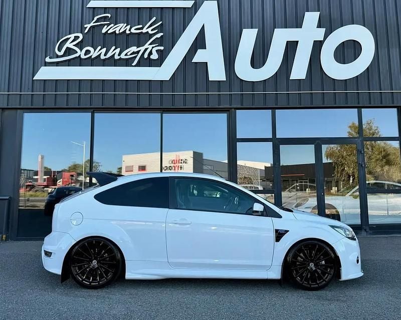 Blanc Utilisé 2009 Ford Focus RS Berline | 29 990 € (Super prix) - Image 1/4