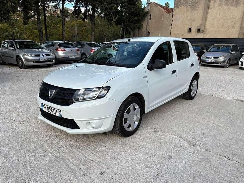 Occasion Dacia Sandero Lauréate 75 ch (55 kW) 2015 Blanc Citadine